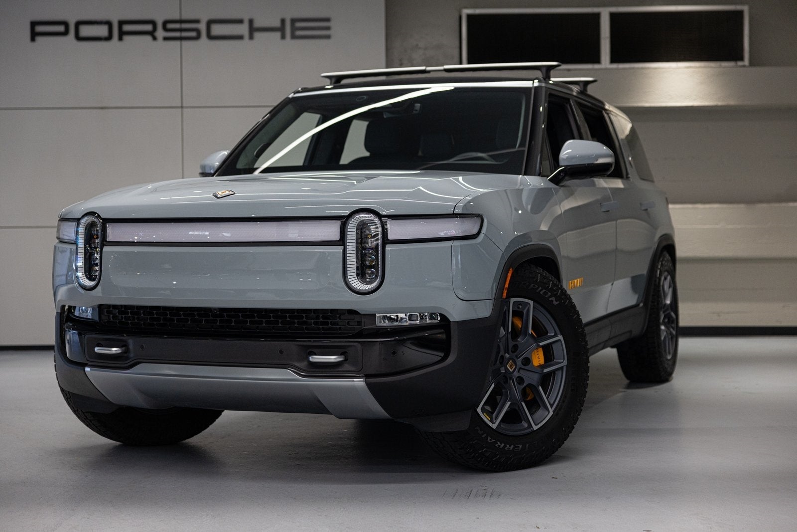 Used 2022 Rivian R1S Launch Edition with VIN 7PDSGABL7NN000436 for sale in San Francisco, CA