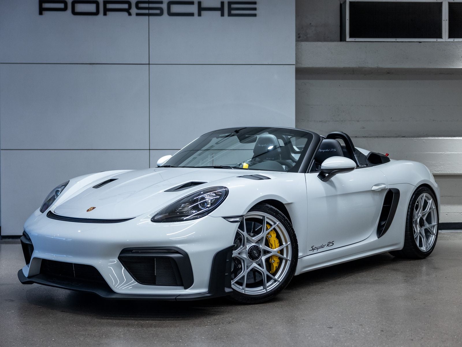 2025 Porsche 718